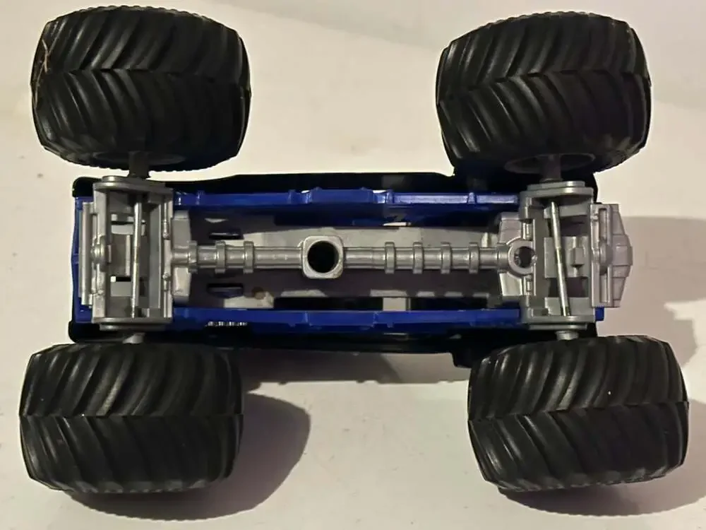 Hot Wheels Monster Jam Son-uva Digger 1:24 Die-Cast Truck
